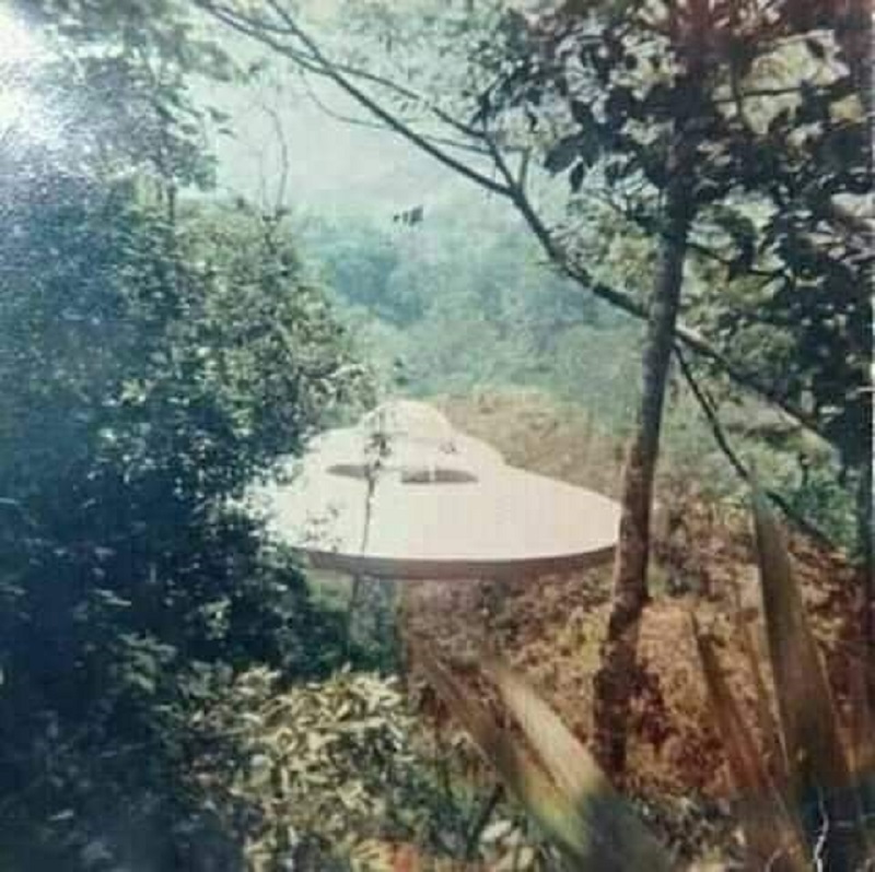 Contact with the Unknown: Alien Encounters Worldwide Contact with the Unknown: Alien Encounters Worldwide